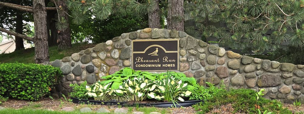 Picture of the Pheasant Run Entrance Sign and Wall